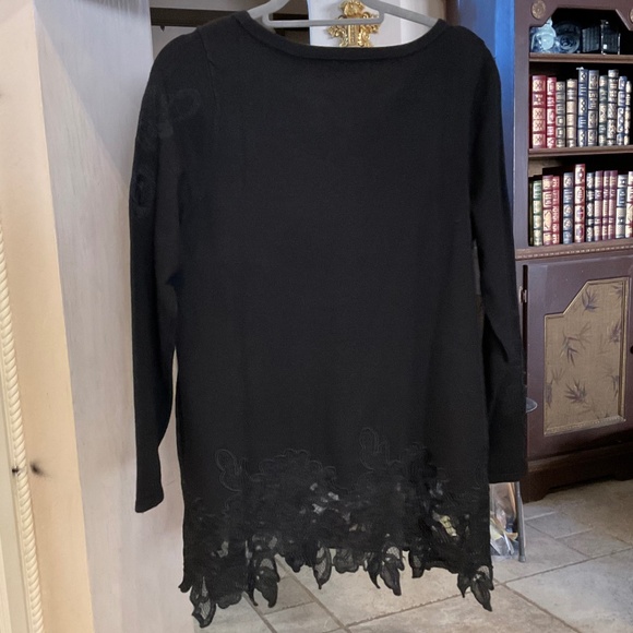 NEW Chico's Black Knit Long Sleeve Sweater Top with Lace Trim Size S (Sz 1) - Picture 2 of 8